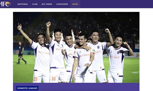 Bài viết có hình ảnh khoảnh khắc ăn mừng chiến thắng của Bình Dương trên trang chủ AFC. Ảnh: CMH