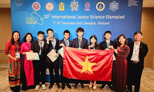 Đoàn học sinh tại kỳ thi Olympic Khoa học trẻ Quốc tế IJSO 2023 lần thứ 20 tại Thái Lan.