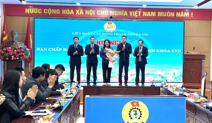 Bà Nguyễn Thu Thủy được bầu giữ chức Phó Chủ tịch Liên đoàn Lao động Thành phố Hà Nội tại Hội nghị Ban Chấp hành Liên đoàn Lao động Thành phố lần thứ 2 diễn ra ngày 19.12. Ảnh: Ngọc Ánh