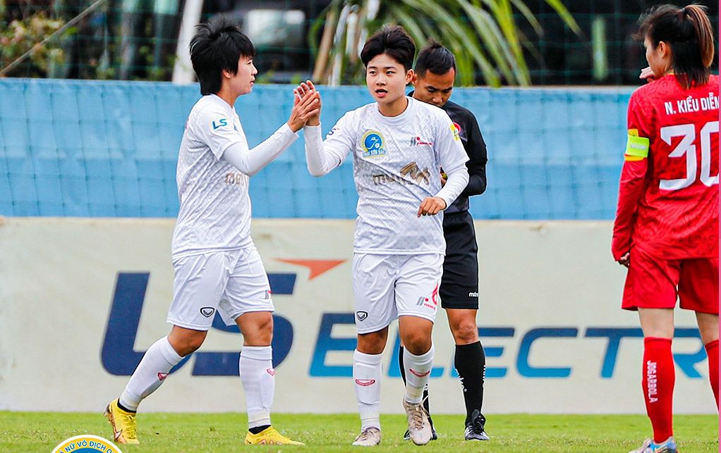 Phong Phú Hà Nam thắng 3-0 trước Hà Nội II. Ảnh: VFF