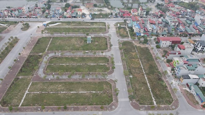 Đất xen kẹt nông nghiệp, chưa được công nhận là đất ở, thường nằm trong khu dân cư, hoặc đất dư sau quy hoạch. Ảnh: Cao Nguyên