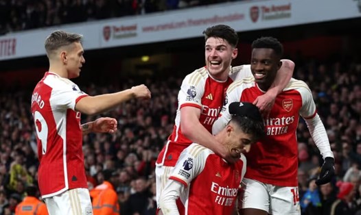 Arsenal đã có được ngôi đầu bảng sau chiến thắng tại vòng 17 Premier League. Ảnh: The Athletic