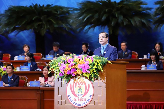 Đổi mới tổ chức và hoạt động, xây dựng Công đoàn Việt Nam vững mạnh toàn diện