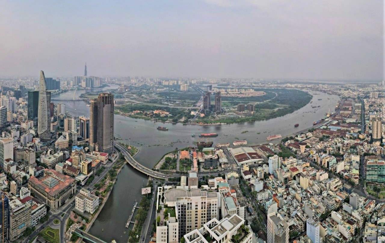 Khu đô thị mới Thủ Thiêm được Chính phủ phê duyệt quy hoạch từ năm 1996 nhưng đến nay vẫn chưa hoàn thành.  Ảnh: Anh Tú