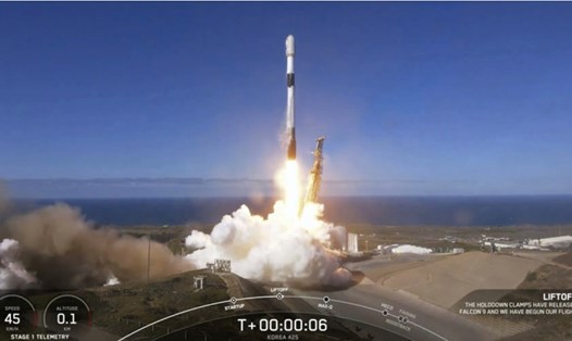 Vệ tinh do thám quân sự mới của Hàn Quốc đã được tên lửa Falcon 9 của SpaceX đưa lên quỹ đạo thành công. Ảnh: SpaceX
