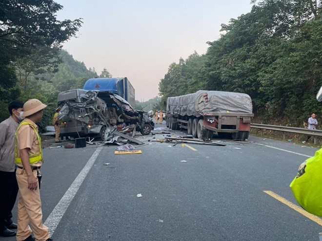 Hiện trường vụ tai nạn giao thông đặc biệt nghiêm trọng tại Lạng Sơn làm 5 người chết. Ảnh: Cơ quan công an cung cấp