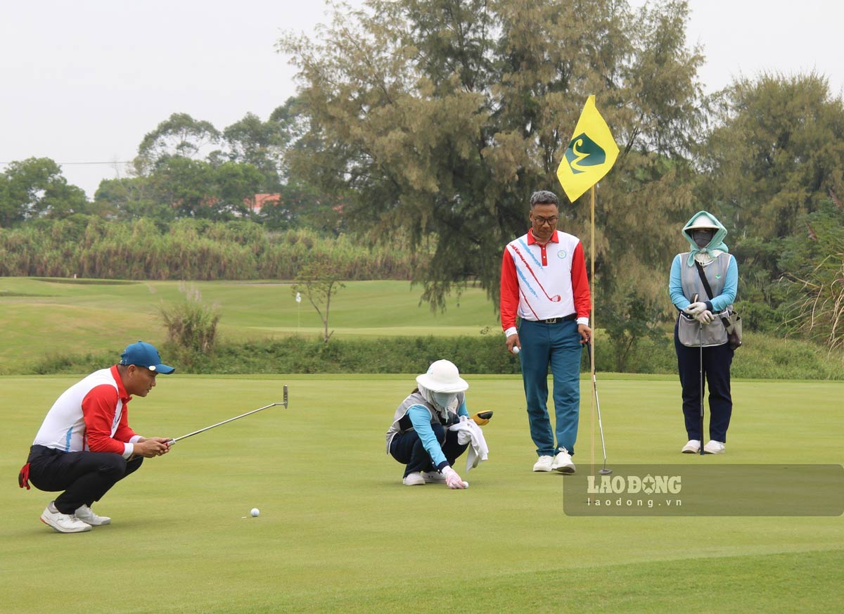 Thể thao Golf là một trong 5 sản phẩm du lịch được TP Móng Cái định hướng phát triển từ năm 2023. Ảnh: Đoàn Hưng