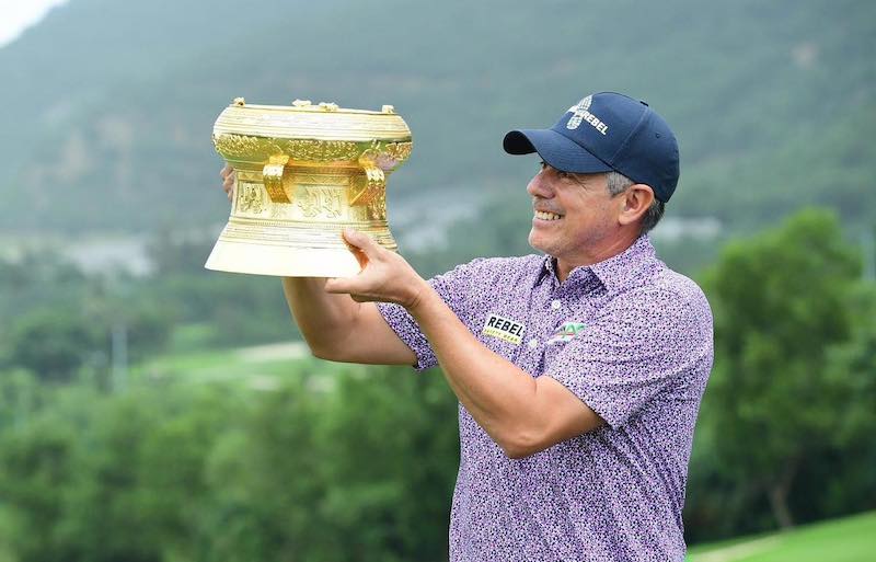 Adilson Da Silva vô địch giải golf huyền thoại lần đầu tiên tổ chức tại Việt Nam. Ảnh: VDLV