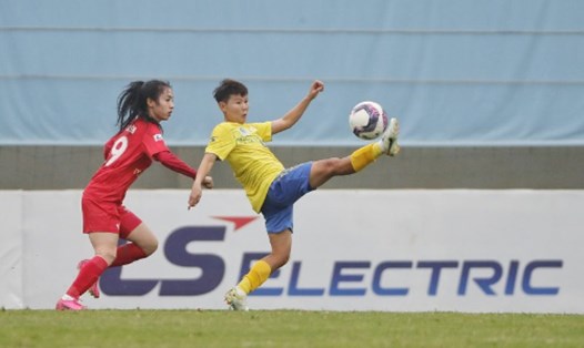 TPHCM I (vàng) dẫn đầu bảng ở giải bóng đá nữ vô địch quốc gia - cúp Thái Sơn Bắc 2023 sau vòng 6. Ảnh: VFF