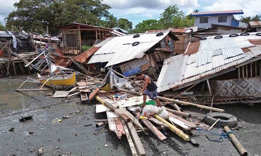 Một trận động đất tàn phá Phillipines. Ảnh: AFP