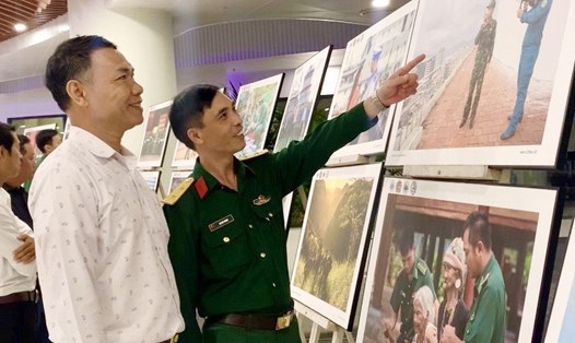 Đà Nẵng tổ chức triển lãm ảnh "Nét đẹp người chiến sĩ". Ảnh: Trần Thi
