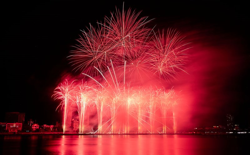 Năm 2023, lễ hội pháo hoa quốc tế Đà Nẵng DIFF quay trở lại sau nhiều năm bị gián đoạn bởi dịch bệnh. Ảnh: Thùy Trang