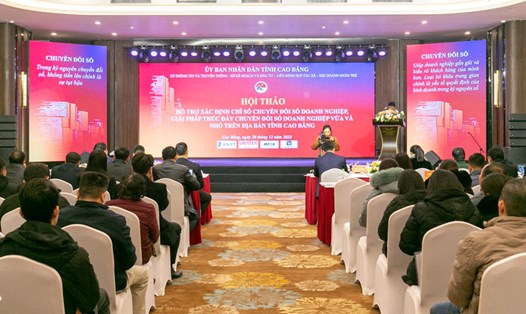 Tỉnh Cao Bằng vừa tổ chức hội thảo thúc đẩy chuyển đổi số trong các doanh nghiệp có quy mô vừa và nhỏ. Ảnh: Tân Văn.