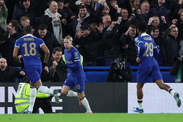 Sai lầm của Trippier giúp Chelsea có bàn gỡ ở trận tứ kết Carabao Cup mùa này.  Ảnh: AFP 