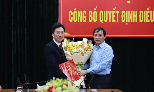 Ông Bùi Anh Tuấn - Phó Chủ tịch UBND huyện Cao Phong được bổ nhiệm giữ chức vụ Phó Chánh Văn phòng UBND tỉnh. Ảnh: Cổng TTĐT Hoà Bình