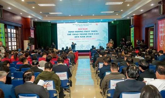 Toàn cảnh Hội nghị Định hướng phát triển thể thao thành tích cao Việt Nam đến năm 2030. Ảnh: Bùi Lượng