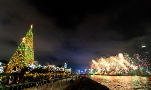 Hong Kong (Trung Quốc) tưng bừng với các lễ hội đón Giáng sinh và năm mới.