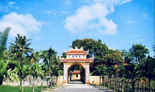 Tam quan chùa Trà Phương. Ảnh: Nguyễn Hữu Mạnh