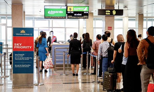 Cảng HKQT Tân Sơn Nhất sẽ khai thác 900 chuyến bay/ngày dịp Tết Nguyên đán. Ảnh: Khánh Linh
