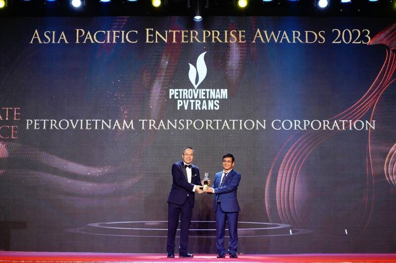                        PVTrans đón nhận cú đúp giải thưởng tại APEA 2023. Ảnh: PVTrans