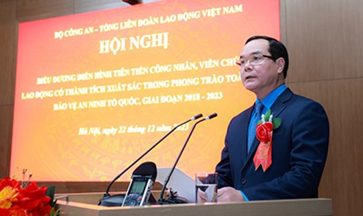 Chủ tịch Tổng Liên đoàn Lao động Việt Nam Nguyễn Đình Khang phát biểu tại hội nghị. Ảnh: Nguyễn Hải