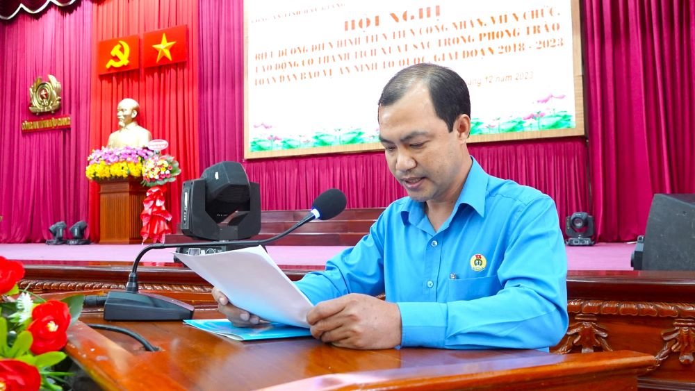 Ông Lê Thanh Phú - Phó Chủ tịch Thường trực LĐLĐ tỉnh Hậu Giang.  Ảnh: Tạ Quang