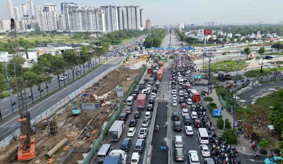 Dự án nút giao An Phú gần 3.400 tỉ đồng là một trong dự án được góp vốn từ nguồn thu phí cảng biển. Ảnh: Hữu Chánh