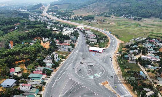 Cao tốc Tuyên Quang - Phú Thọ khánh thành vào sáng ngày mai (24.12). Ảnh: Nguyễn Tùng.