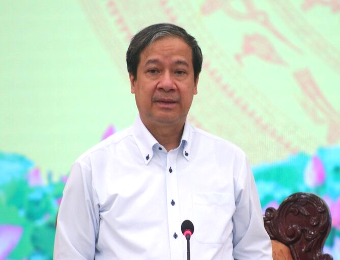 Bộ trưởng Bộ Giáo dục và Đào tạo Nguyễn Kim Sơn Trưởng đoàn công tác thành viên Chính phủ làm việc với 3 tỉnh Bạc Liêu, Sóc Trăng và Trà Vinh. Ảnh: Nhật Hồ