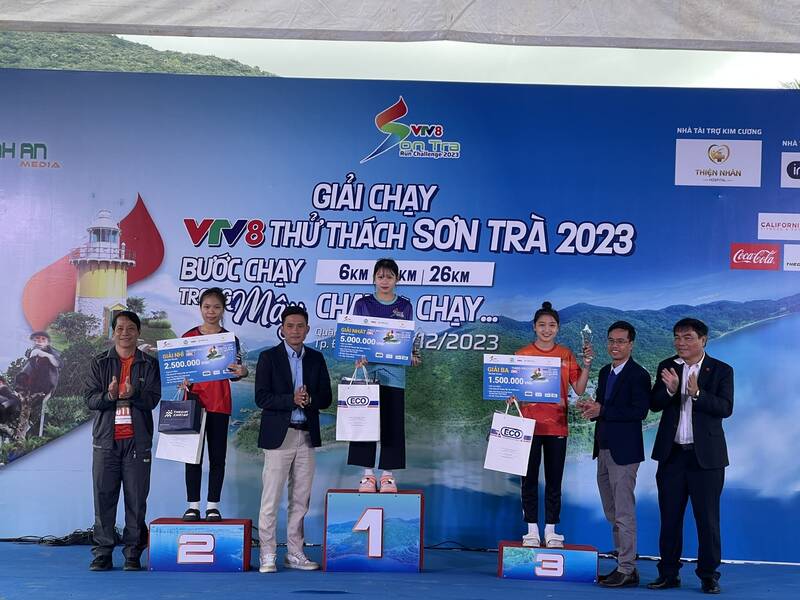 Gần 2.000 vận động viên tham gia “Giải Chạy VTV8 - Thử Thách Sơn Trà năm 2023”. Ảnh: Nguyễn Linh