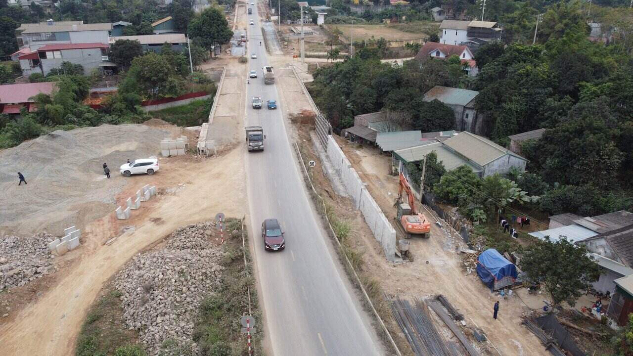 Điểm đầu của dự án tại khoảng Km73+500, điểm cuối tại khoảng Km78+500, Quốc lộ 6 thuộc địa phận thành phố Hoà Bình, tỉnh Hoà Bình. Thời gian khởi công dự án từ ngày 1.3.2023, dự kiến hoàn thiện trong 18 tháng (tháng 8.2024).