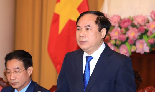 Thứ trưởng Bộ Xây dựng Nguyễn Văn Sinh phát biểu tại họp báo. Ảnh: T.Vương