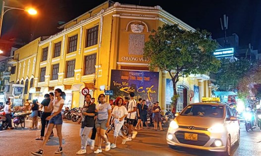 Ngành du lịch Hà Nội đã nhanh chóng bắt nhịp, chuyển mình nhằm thu hút du khách sau dịch COVID-19. Ảnh: Thu Giang