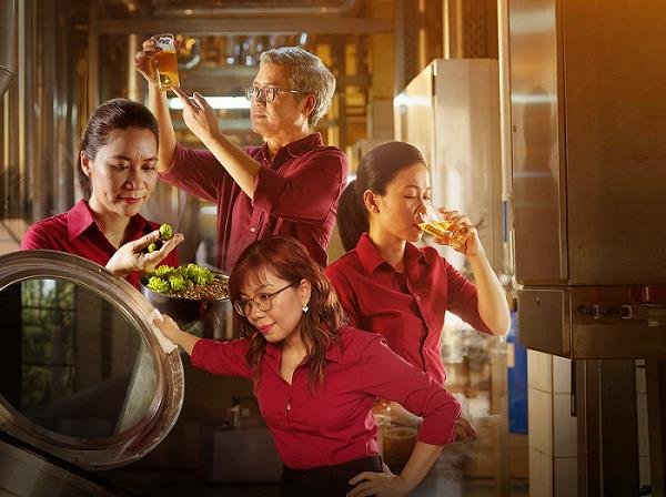 Nghệ nhân ủ bia của Bia Saigon tranh tài trong thử thách sáng tạo vị bia mới Phá vỡ giới hạn cùng nhau. Ảnh: SABECO