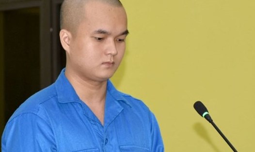 Nguyễn Công Hoàng, kẻ định giết người yêu nghe tuyên án 14 năm tù. Ảnh: Nhật Hồ

