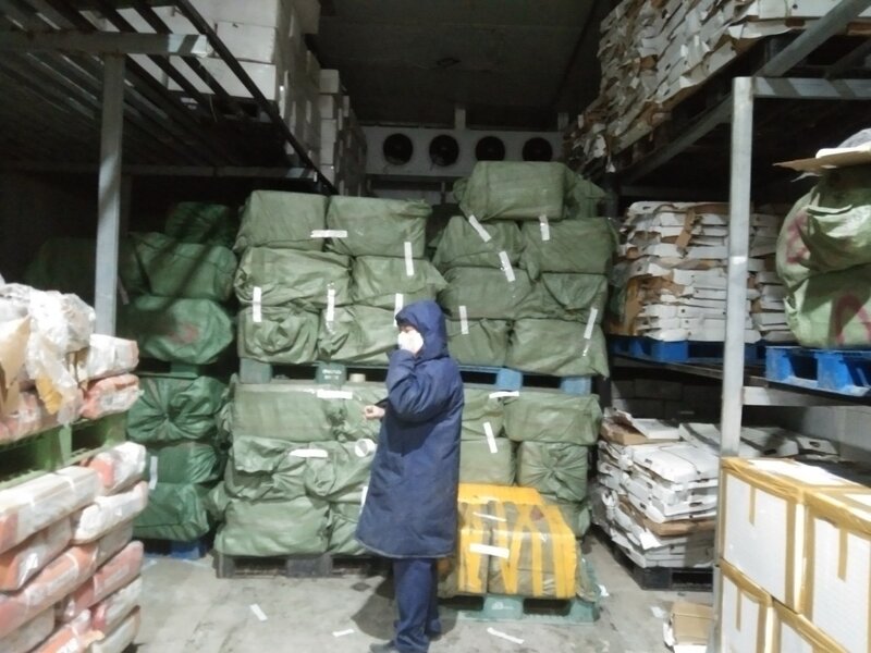 Đoàn kiểm tra đã tiến hành tạm giữ toàn bộ số hàng hóa. Ảnh: Cục Quản lý thị trường TPHCM