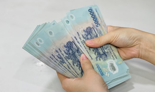 Lãi suất ngân hàng Vietcombank dành cho khách hàng gửi tiền kỳ hạn 1 - 2 tháng chỉ còn 1,9%/năm. Ảnh: Đức Mạnh 