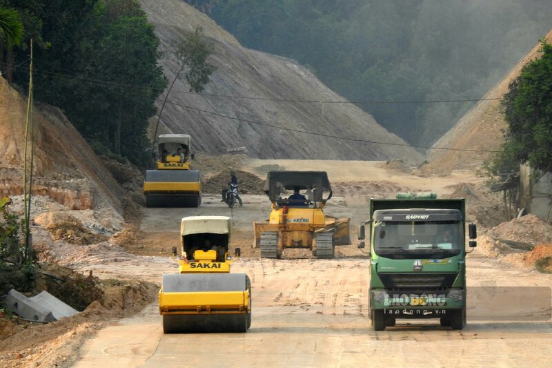 Tuyến đường liên vùng là một trong những dự án trọng điểm của tỉnh Phú Thọ Ảnh Tô Công