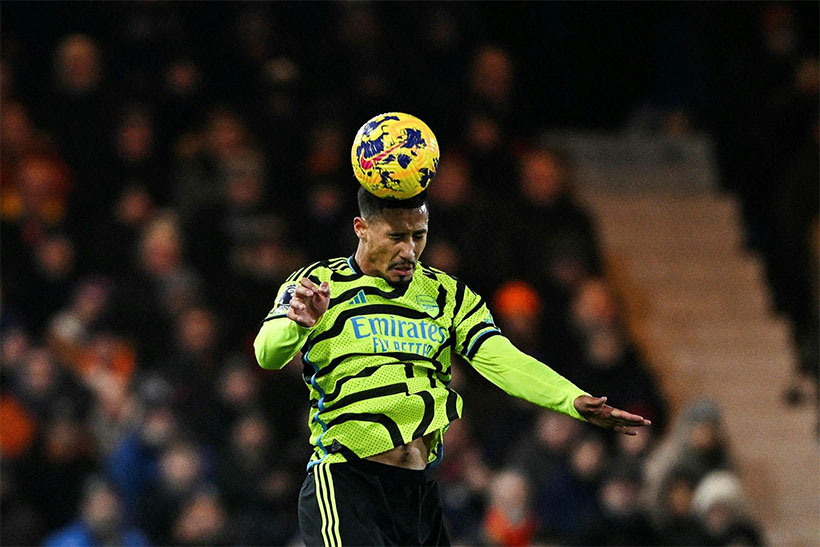 William Saliba đạt tỷ lệ 100% chiến thắng trong các pha không chiến trong trận đấu với Liverpool. Ảnh: AFP