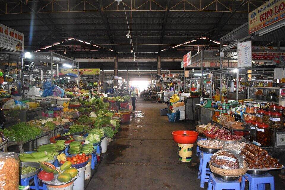 Tại sao chợ truyền thống ngày càng ế khách