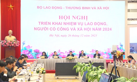 Phó Thủ tướng Chính phủ Trần Hồng Hà dự và chỉ đạo hội nghị. Ảnh: Tống Giáp.

