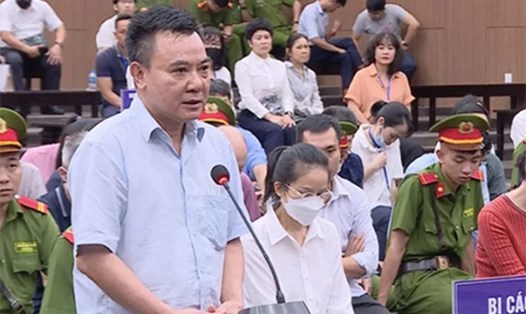 Cựu Phó Giám đốc Nguyễn Anh Tuấn tại phiên toà sơ thẩm vụ chuyến bay giải cứu. Ảnh: H.Phương