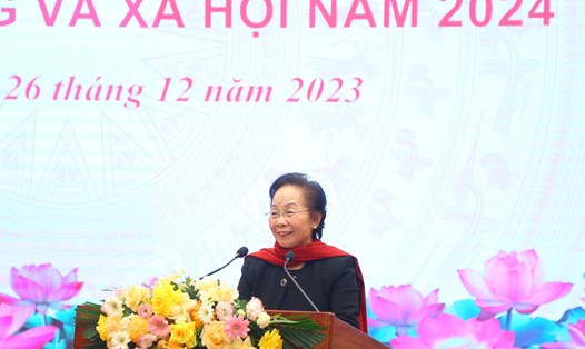 Nguyên Phó Chủ tịch nước, Chủ tịch Hội Khuyến học Việt Nam Nguyễn Thị Doan phát biểu tại Hội nghị. Ảnh: Tống Giáp.