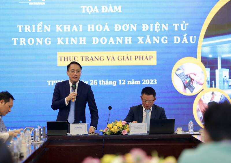 Ông Mai Sơn - Phó Tổng cục trưởng Tổng cục Thuế phát biểu tại buổi toạ đàm.