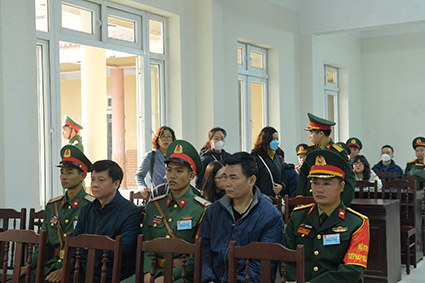 Hình ảnh phiên toà xét xử vụ án sai phạm xảy ra tại Công ty Việt Á, Học viện Quân y. Ảnh: Thông tấn Quân sự