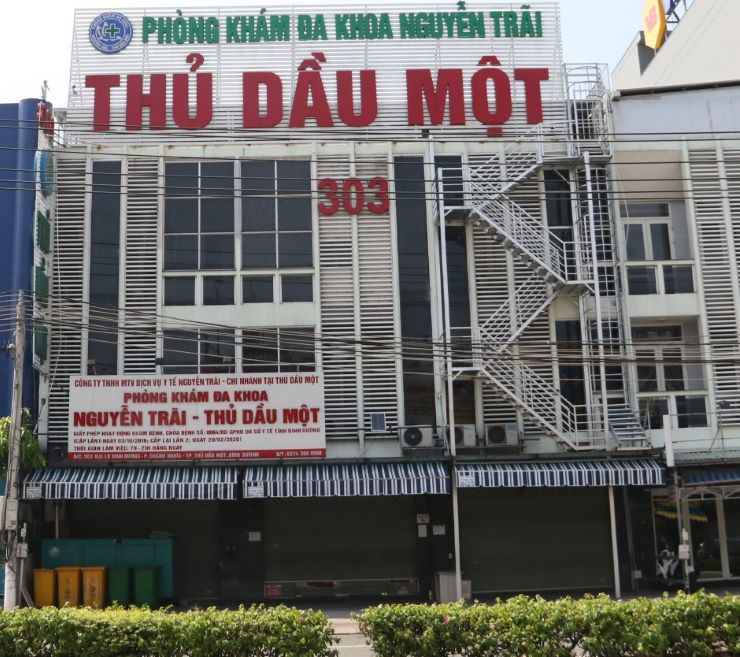Phòng Khám đa khoa Nguyễn Trãi Thủ Dầu Một cũng đang bị đình chỉ hoạt động.