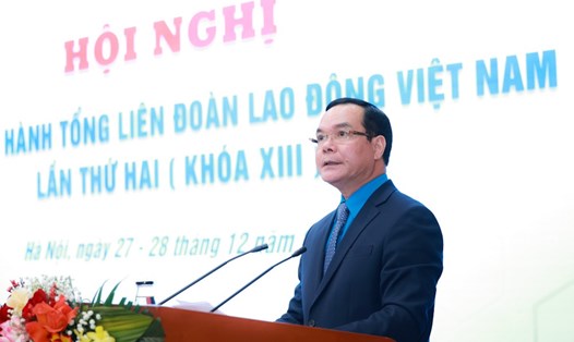 Chủ tịch Tổng LĐLĐVN Nguyễn Đình Khang phát biểu khai mạc hội nghị. Ảnh: Hải Nguyễn 