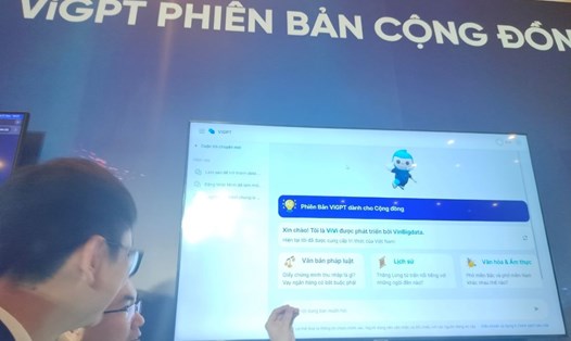 ViGPT sở hữu hơn 600GB dữ liệu tiếng Việt giúp mọi người có thể dễ dàng tra cứu các thông tin, giải đáp các câu hỏi. Ảnh: Nguyễn Đăng