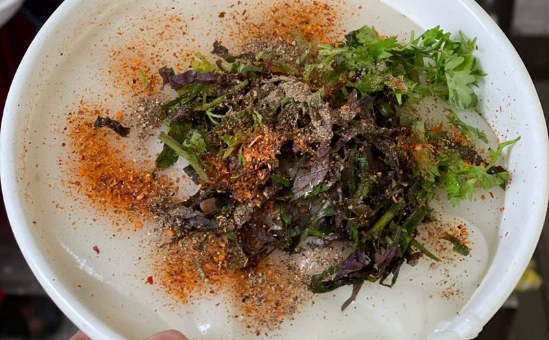 Bát cháo sườn lưỡi sánh mịn. Ảnh: Xuân An