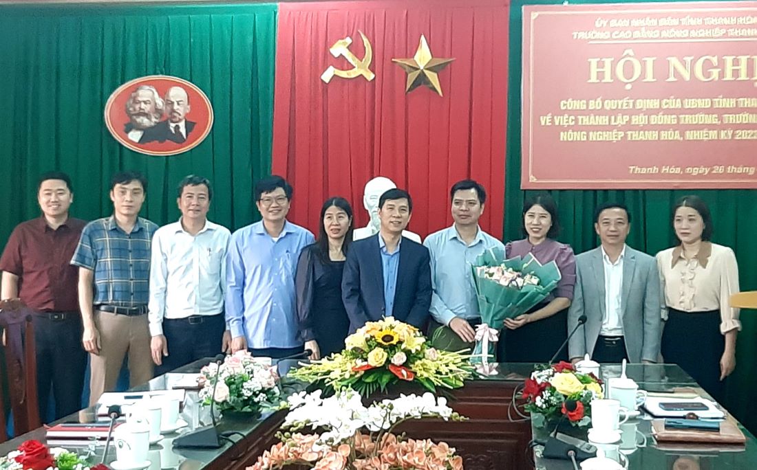Hội đồng Trường Cao đăn Nông nghiệp Thanh Hóa.